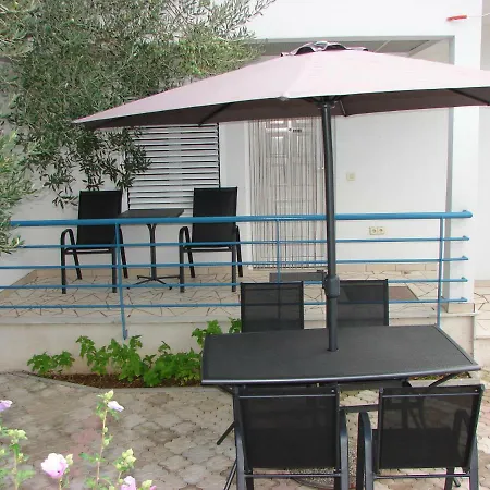 Holiday home Iva Lavanda *